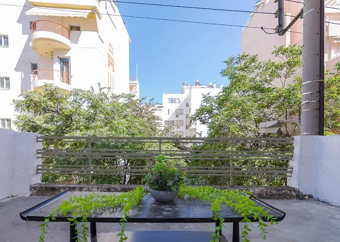 Renovated Panorama Loft: Athens Terrace Gem