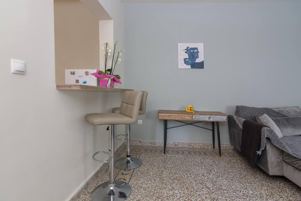 Renovated Panorama Loft: Terrace Gem Apartment *