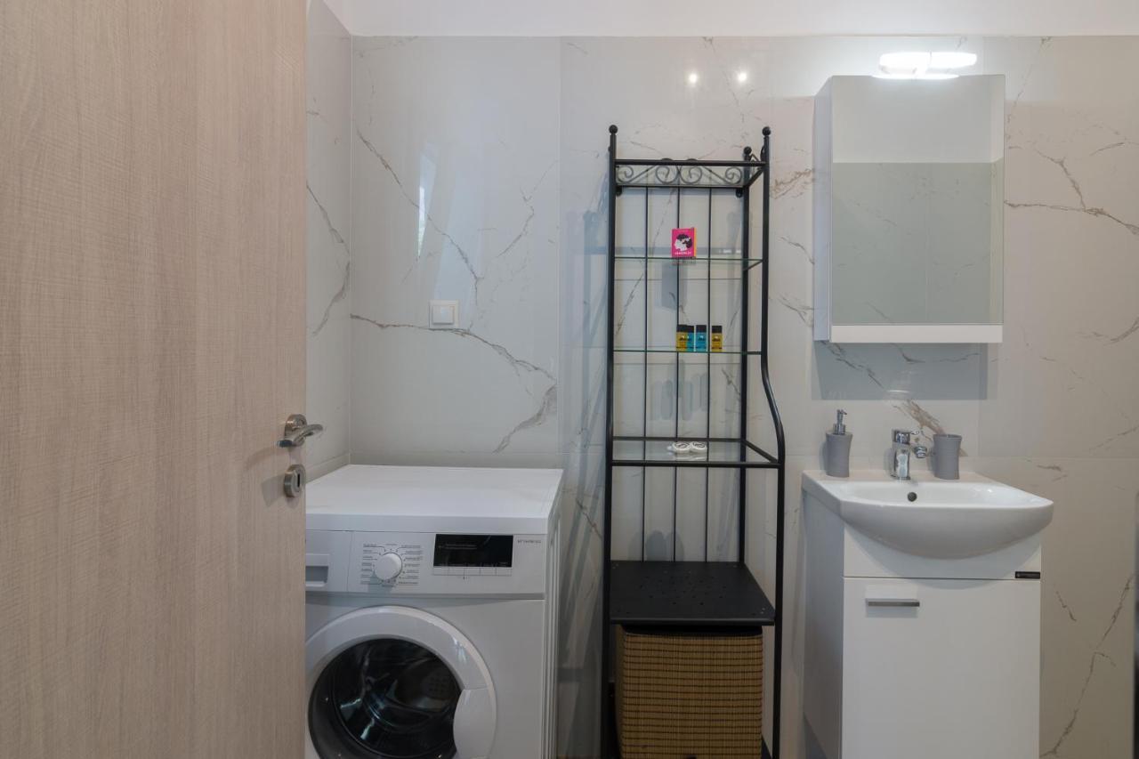 Apartment Renovated Panorama Loft: Terrace Gem