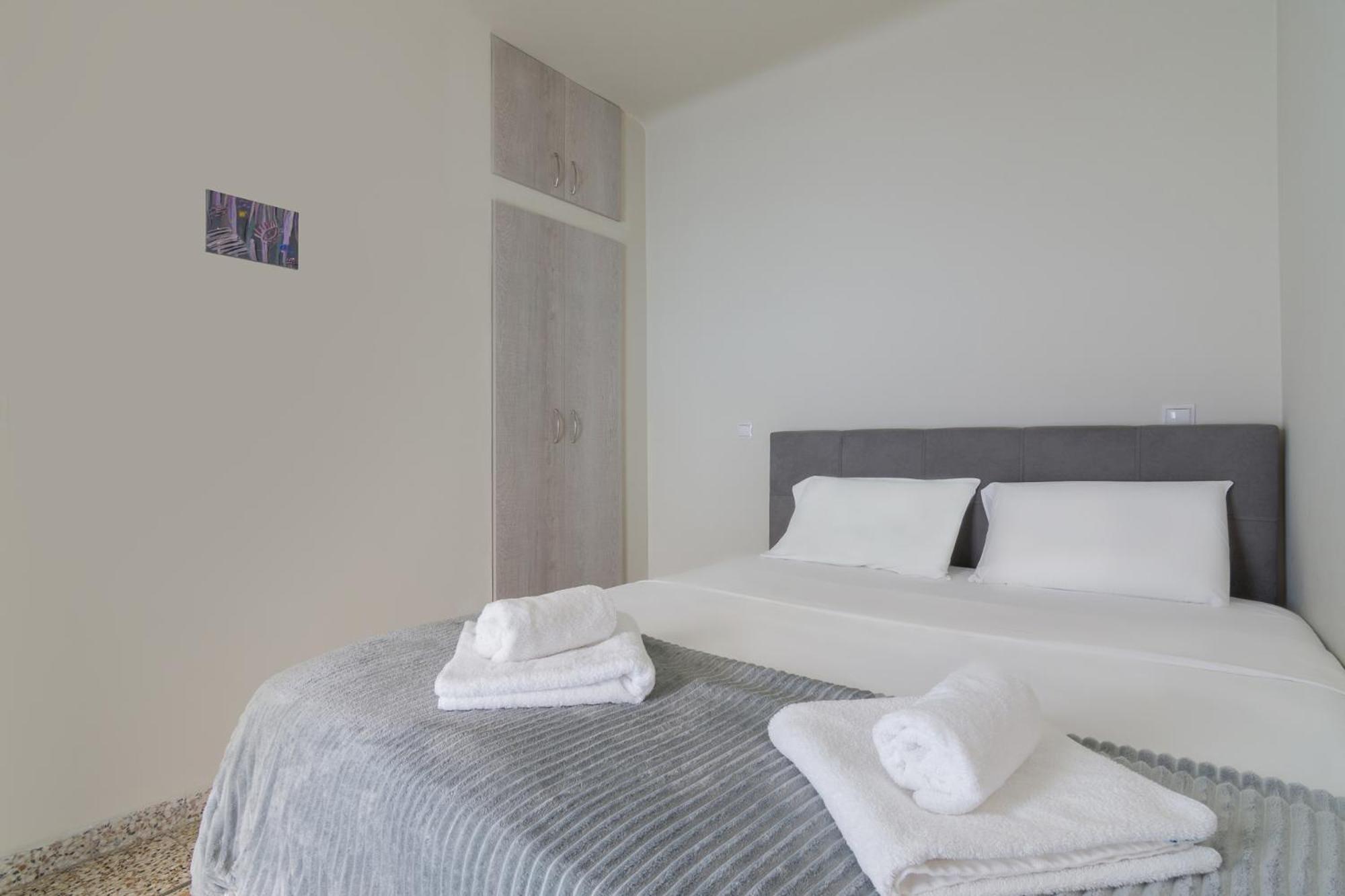 Renovated Panorama Loft: Terrace Gem *